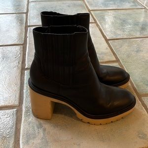 Dolce Vita Caster lug sole platform boots black 9